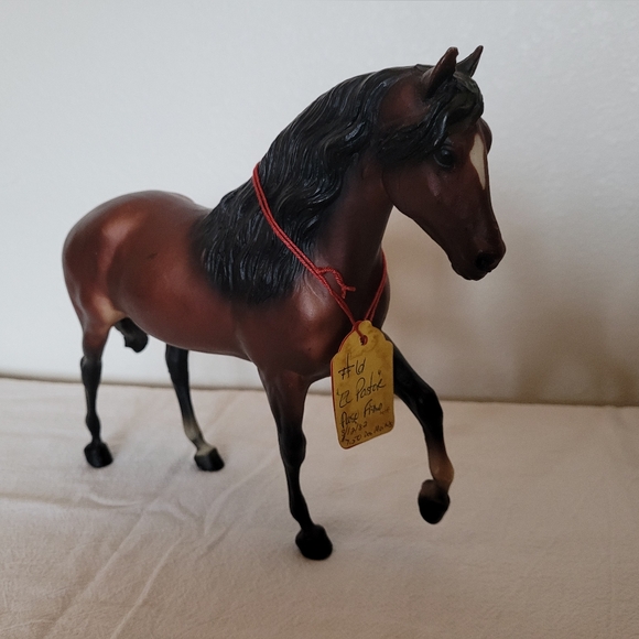 Breyer "El Pastor" Paso Fino Model Horse #61 Bay Traditions Collection 1974-1981 - Picture 3 of 13
